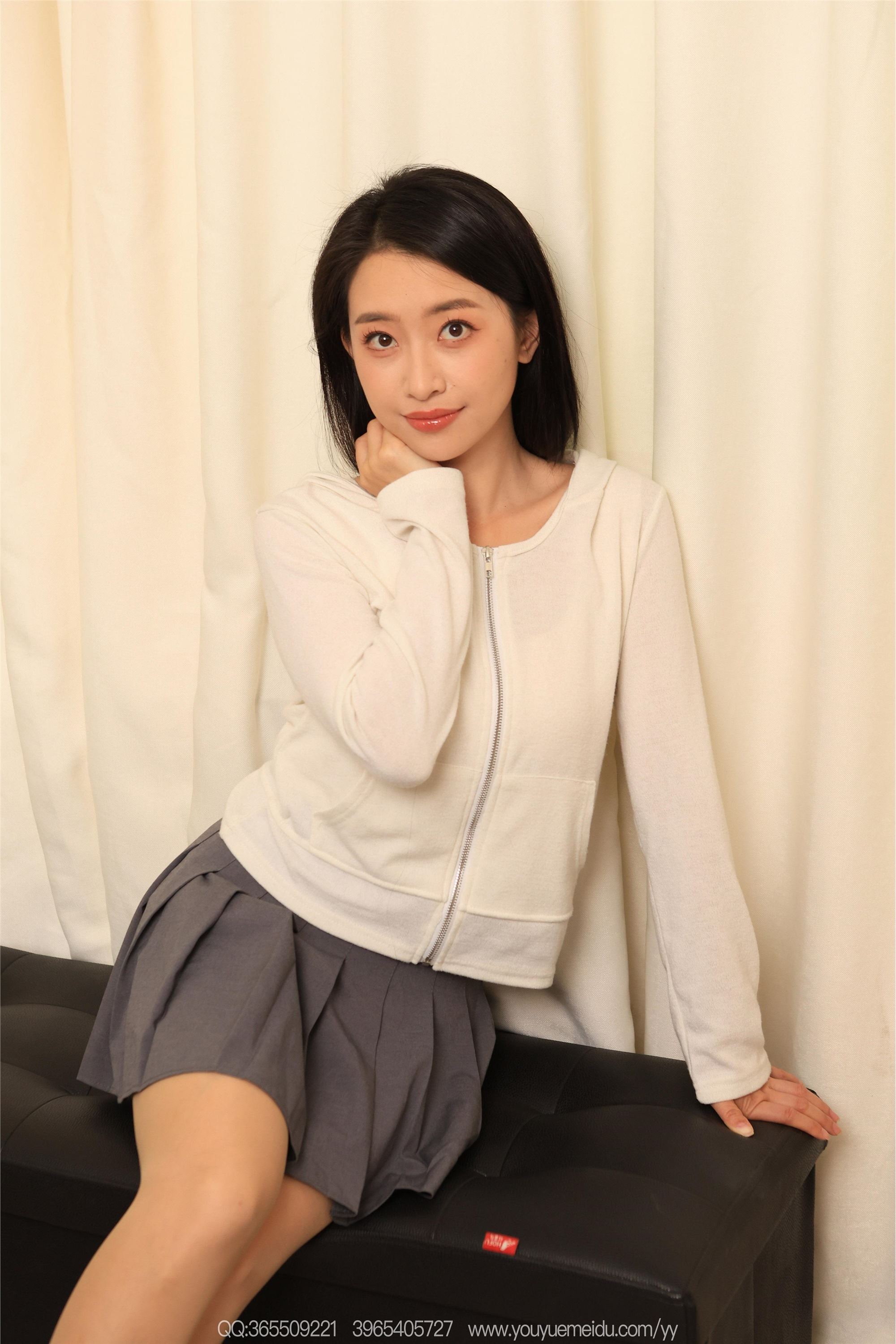 IESS异思趣向  2025.12.24 丝享家2246：小婕《肉丝平底鞋》